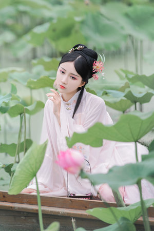 bl粗暴臀缝灌满白浊bl臀交