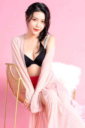 夫妇交换四人互换