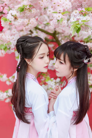 白小纯tk一视频丨vk挠脚心